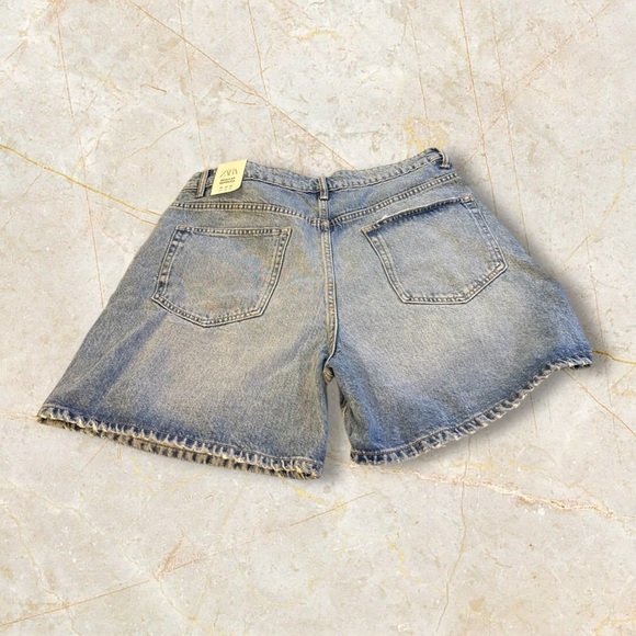 MID-RISE REGULAR FIT TRF SHORTS - Picture 9 of 9